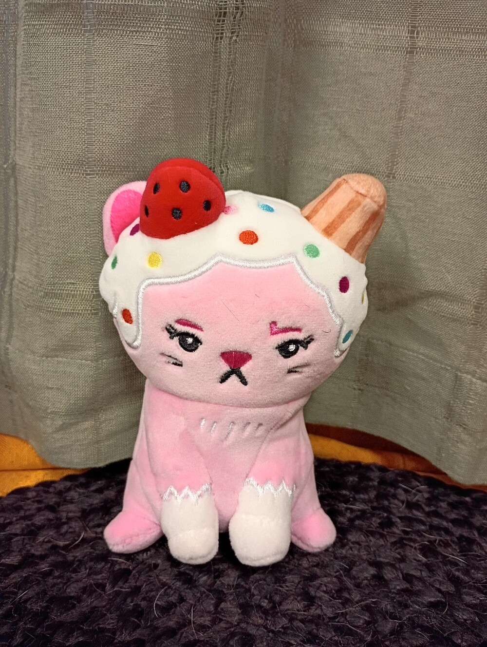 2024 Moriah Elizabeth Mini Dessert Plush Series 2 Shelly Pink Ice Cream Cat